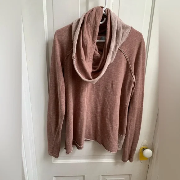 Free People Beach Cocoon Cowl Neck Oversized Pullover Small/Medium Dusty Pink - Picture 2 of 7